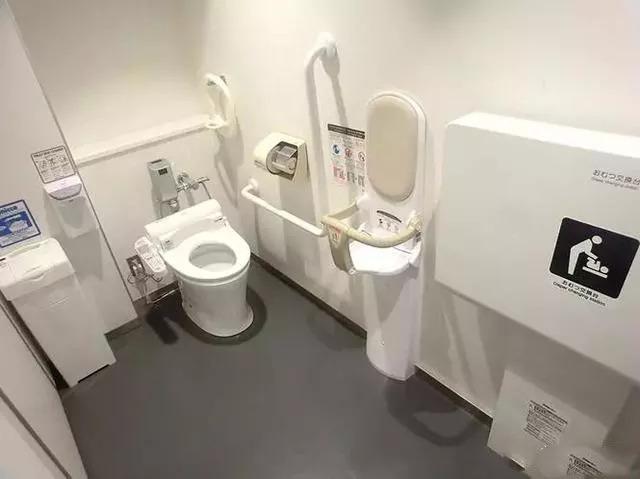 商場衛生間設計